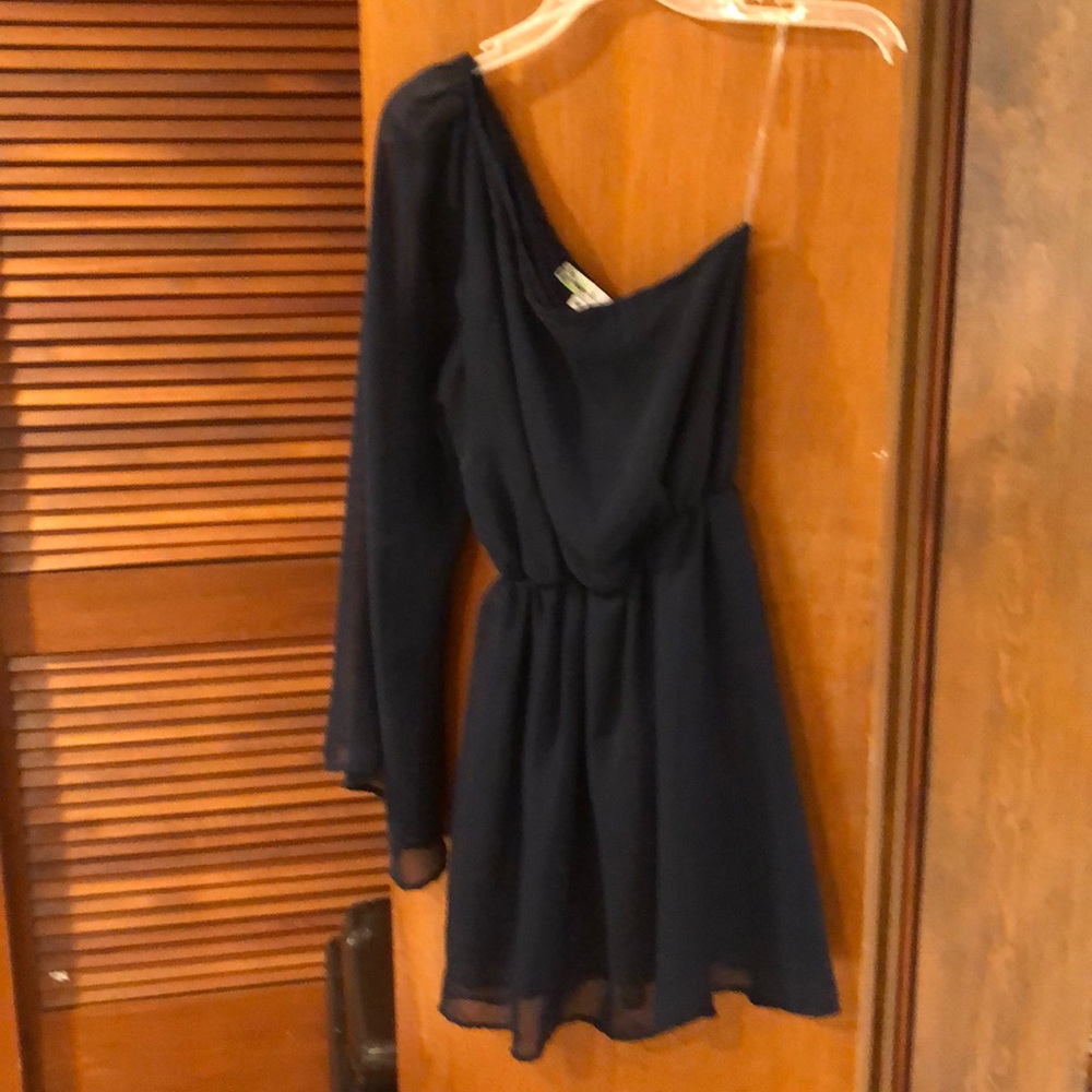 CRIMSON&Clover one shoulder tunic